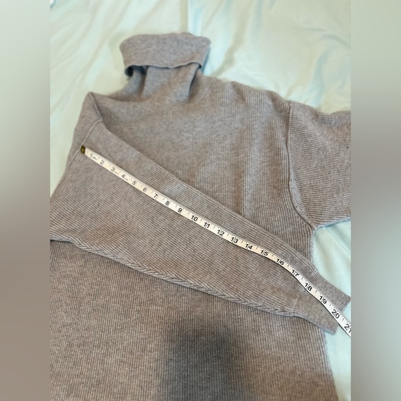 Free People XS Grey Oversized Turtleneck Knit Sweater Tunic Pullover Casual. - Picture 5 of 13